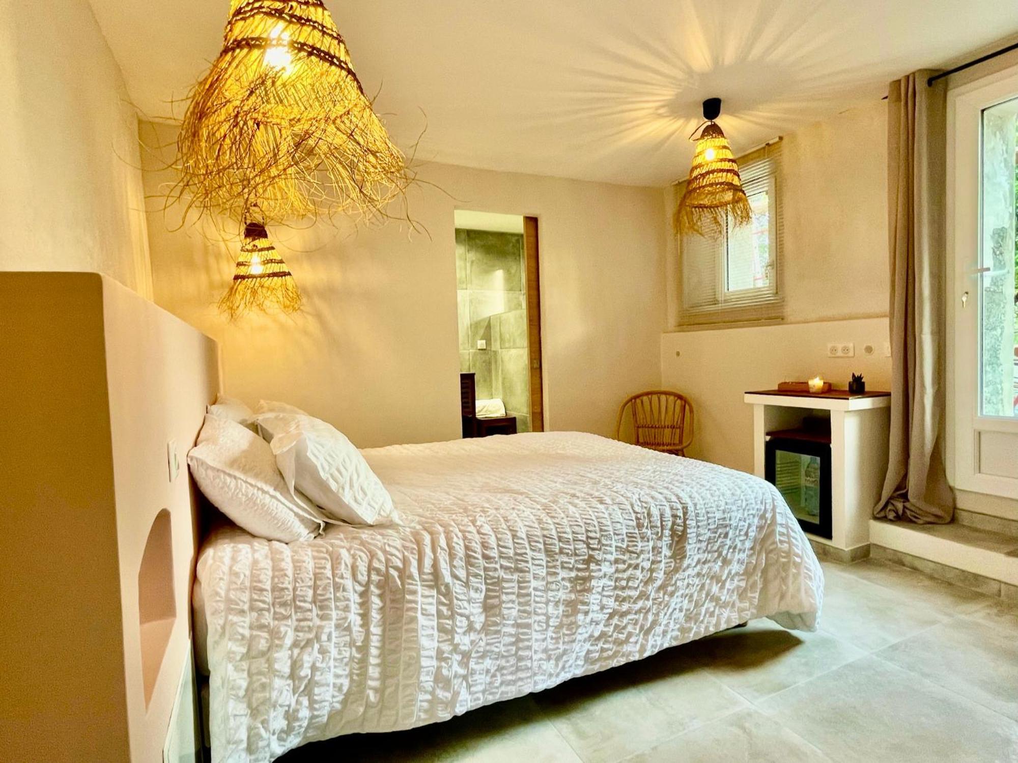 La Parenthese Du Var - Chambre D'Hotes Petits Dejeuners Inclus Et Terrasse Ombragee Saint-Antonin-du-Var Extérieur photo
