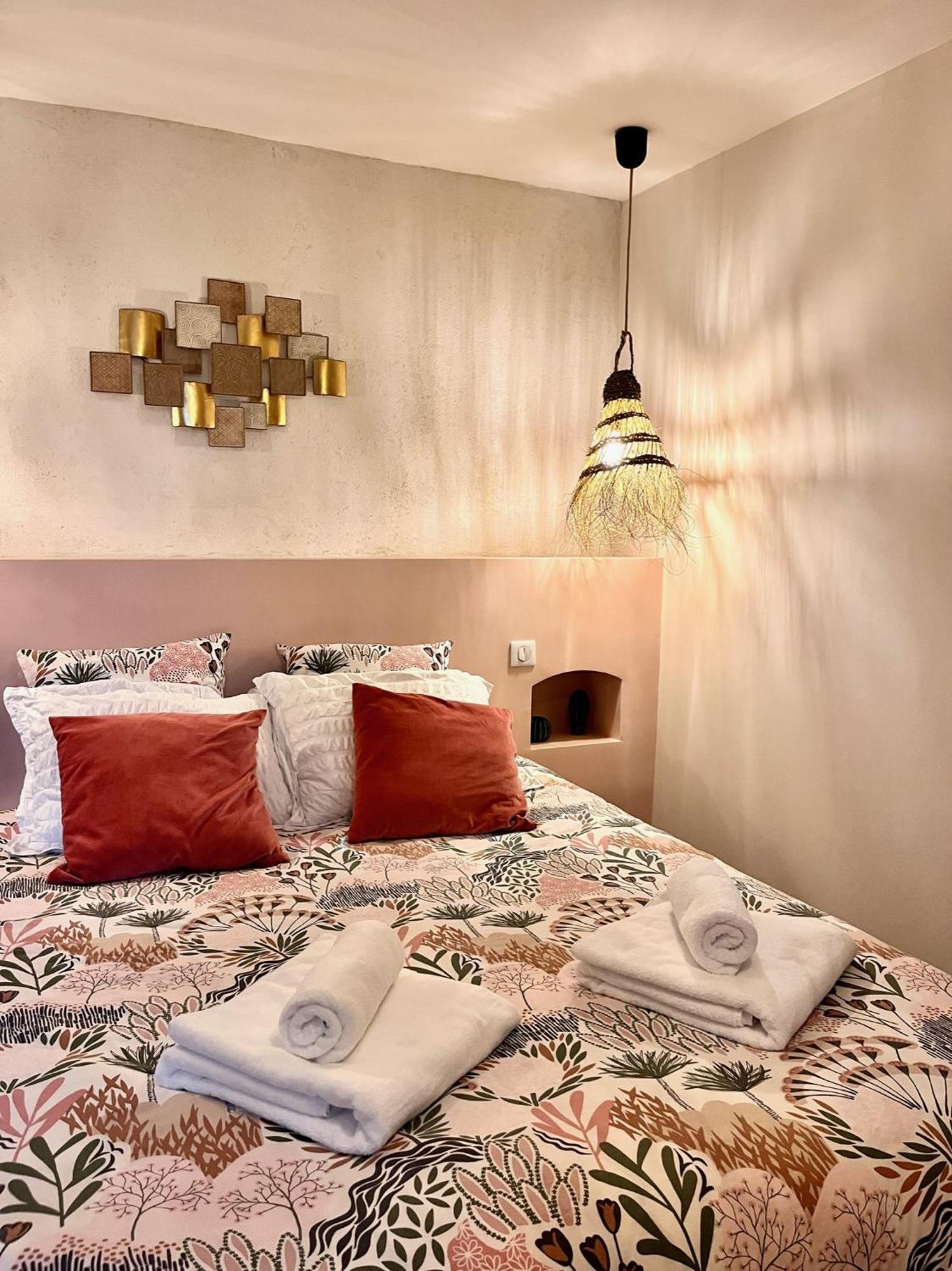 La Parenthese Du Var - Chambre D'Hotes Petits Dejeuners Inclus Et Terrasse Ombragee Saint-Antonin-du-Var Extérieur photo